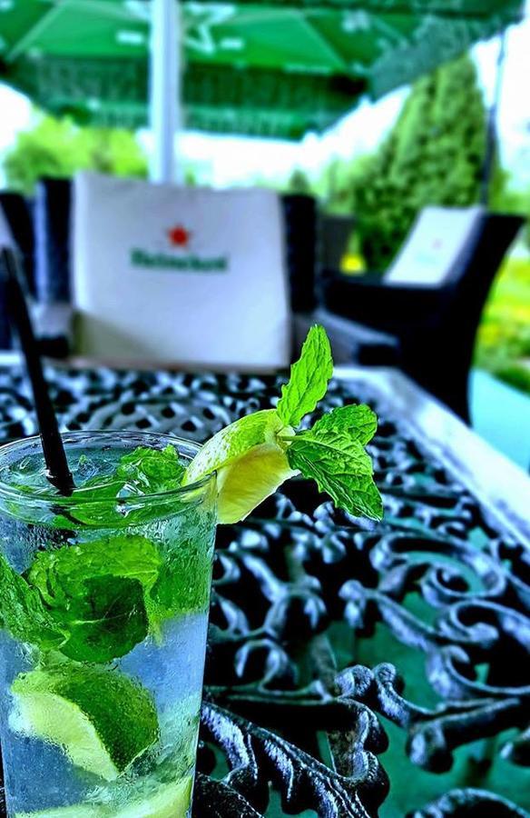 Hotel Iris