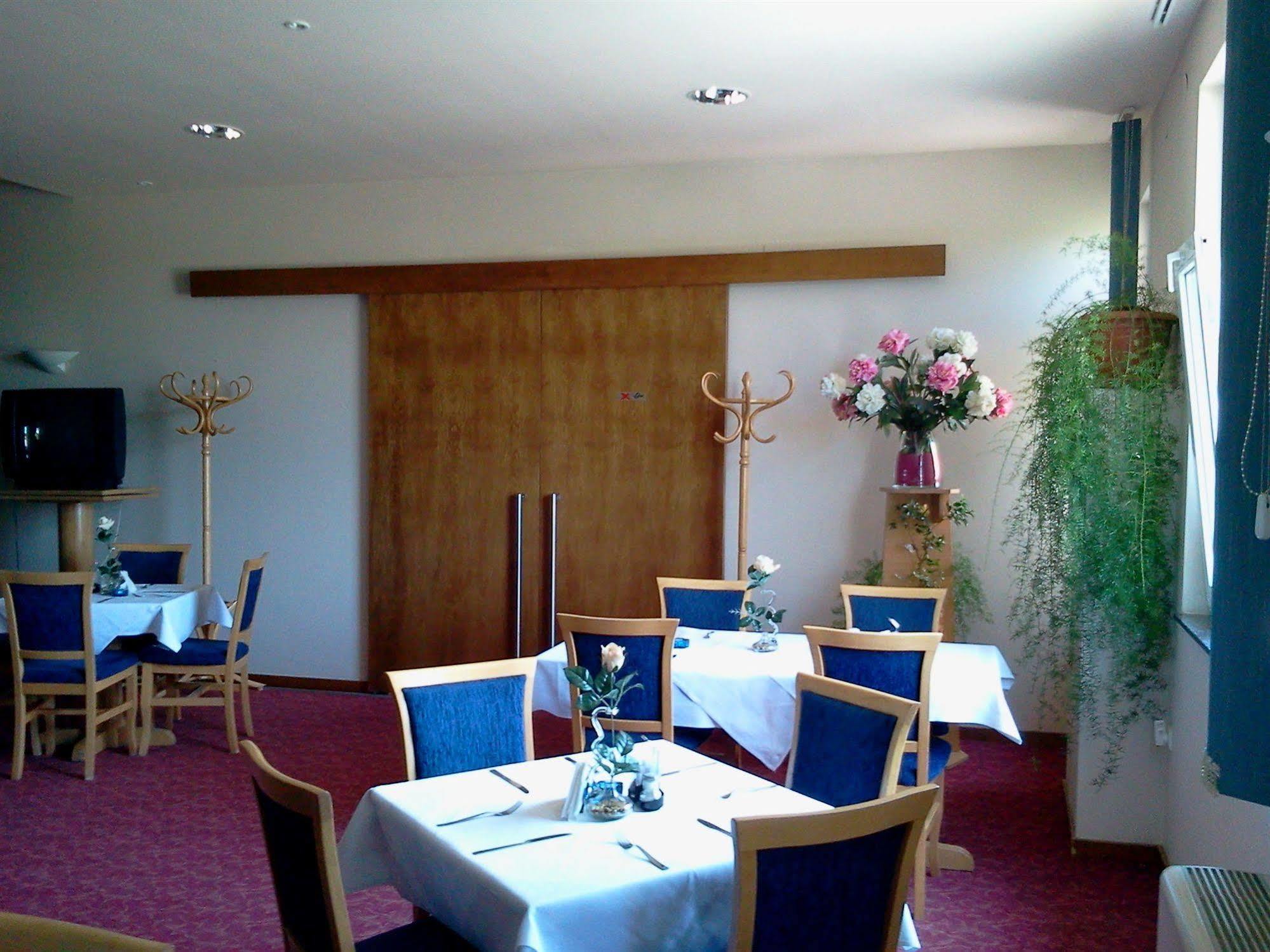 Iris Hotel