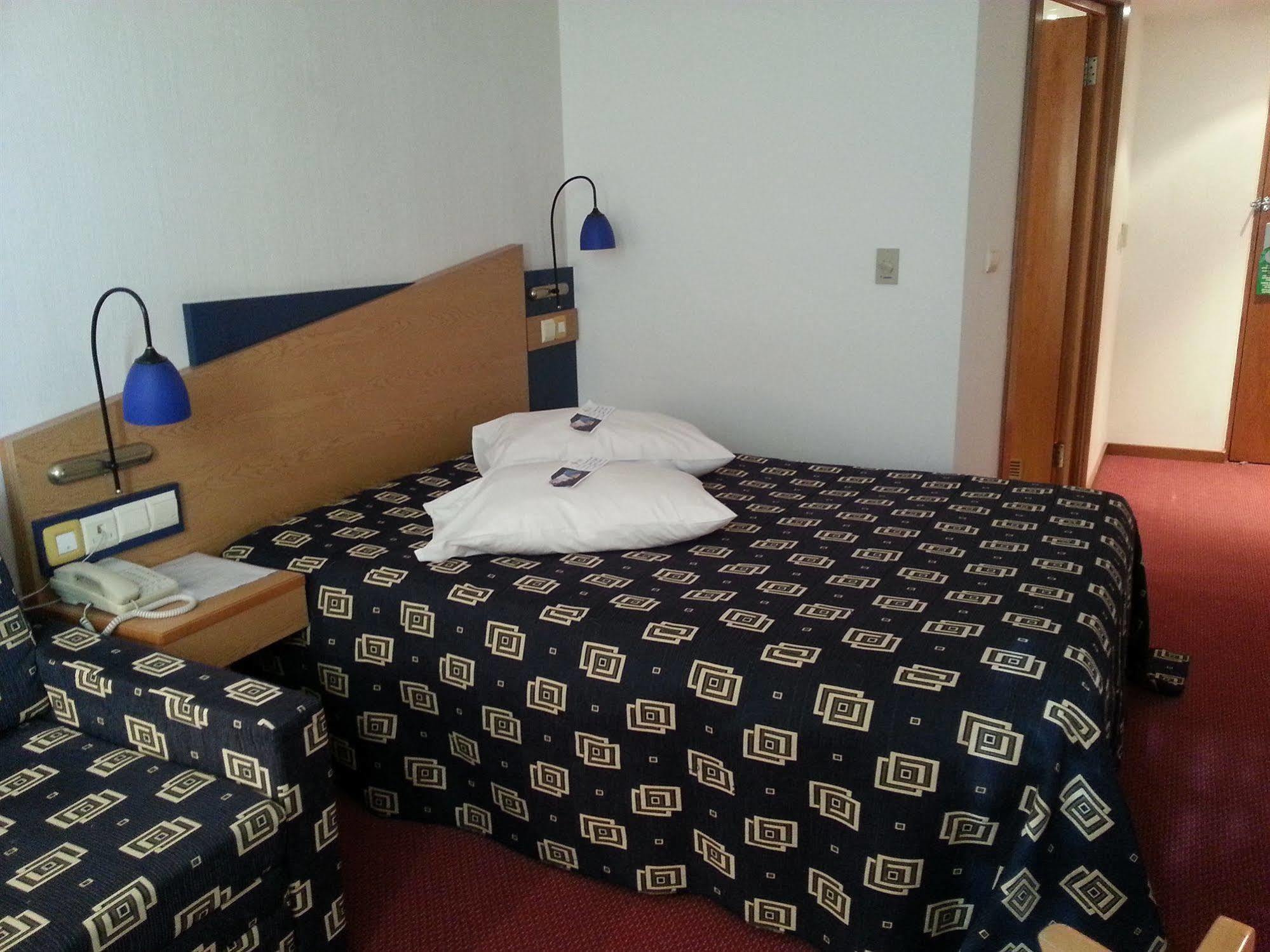 Iris Hotel 3*