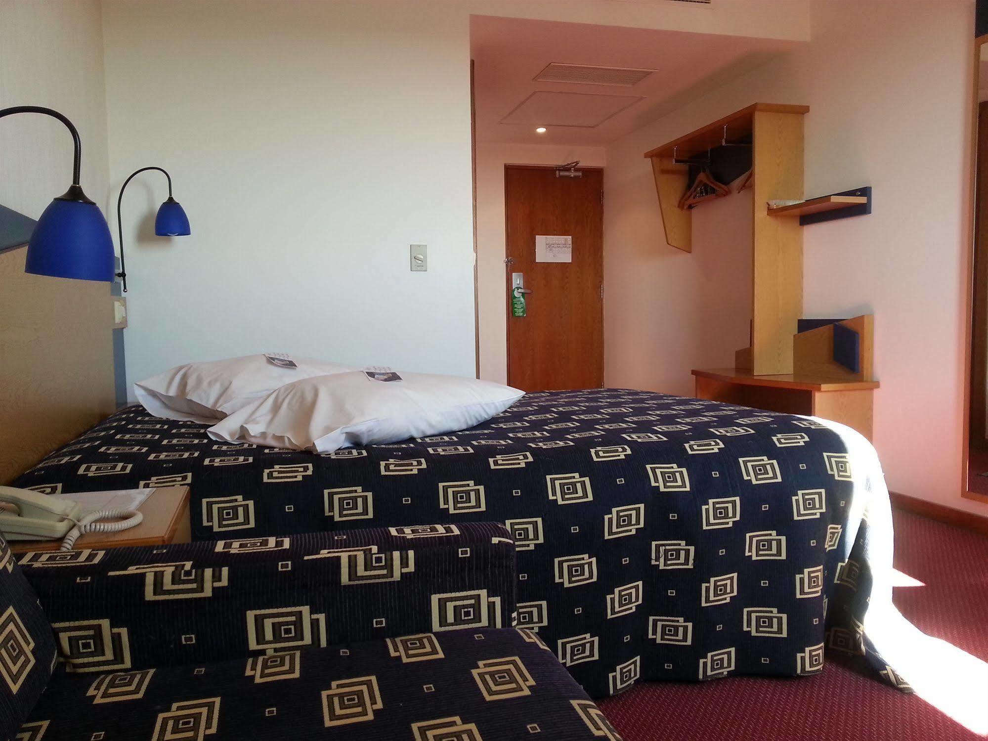Iris Hotel 3*