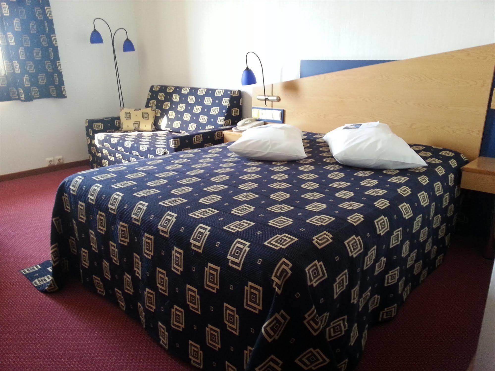 Iris Hotel Bors