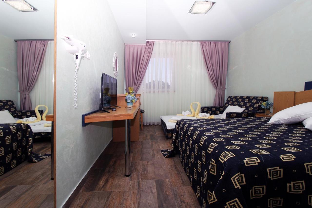 Hotel Iris 3*